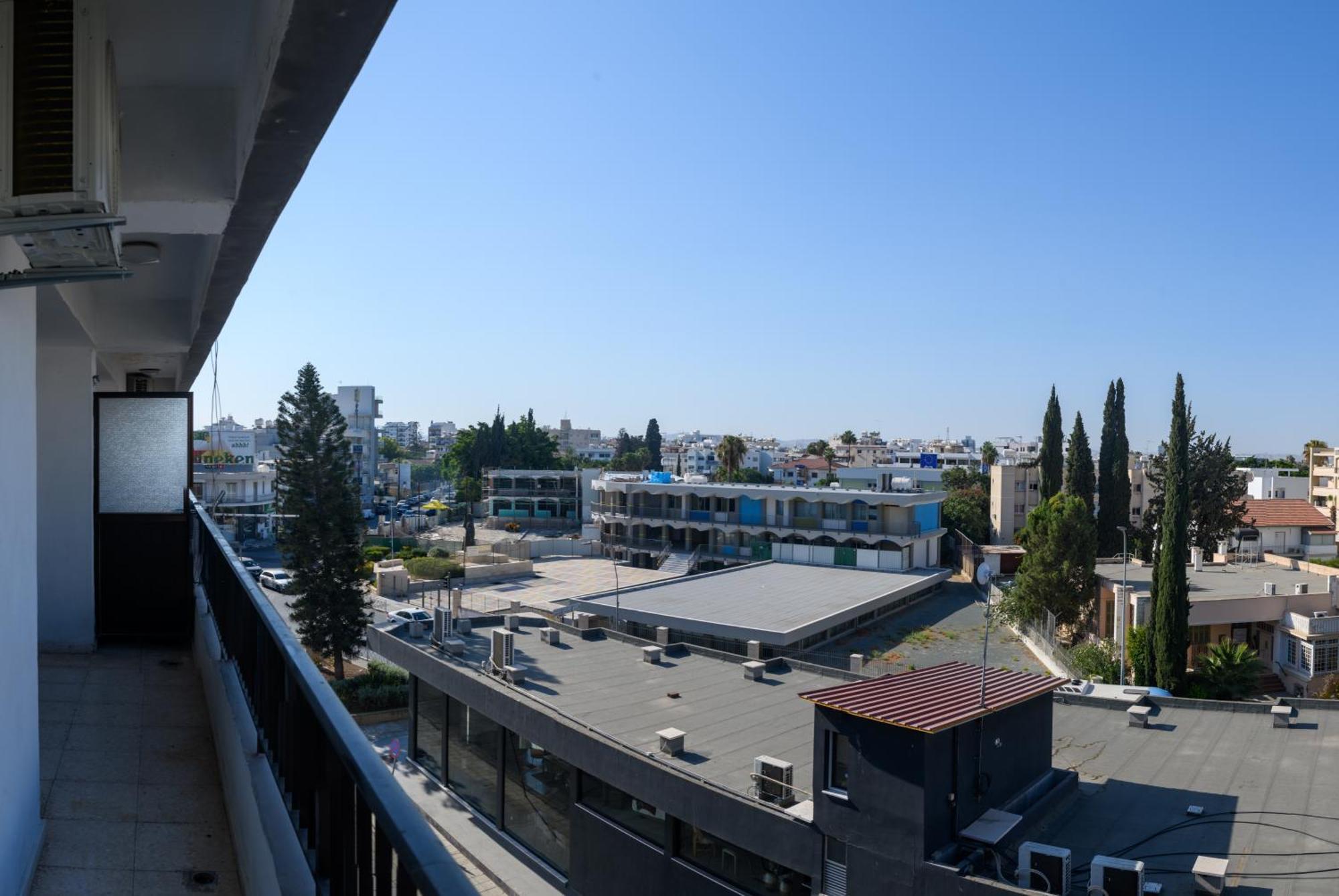 Ollies 3 Bedroom Apartment ลาร์นาคา ภายนอก รูปภาพ